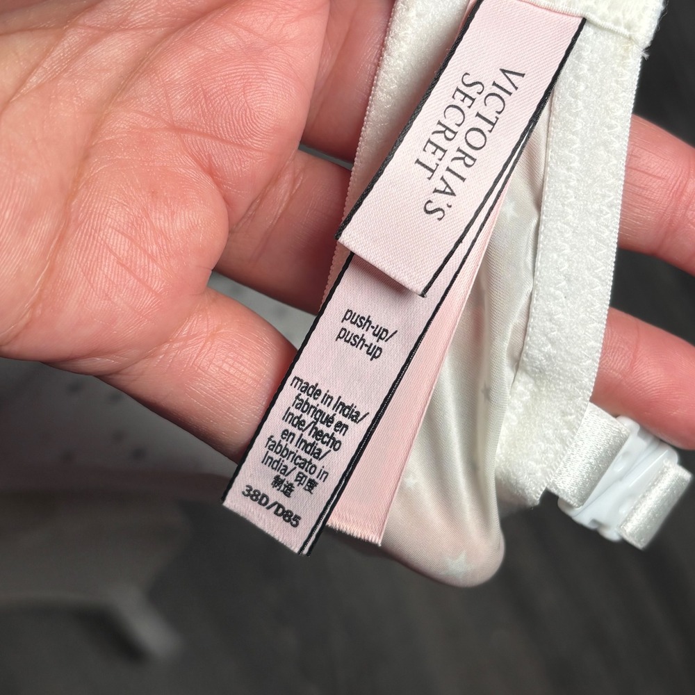 Victoria's Secret Push Up Bra Silver Star Print White Adjustable Straps 38D 403 - Picture 6 of 10